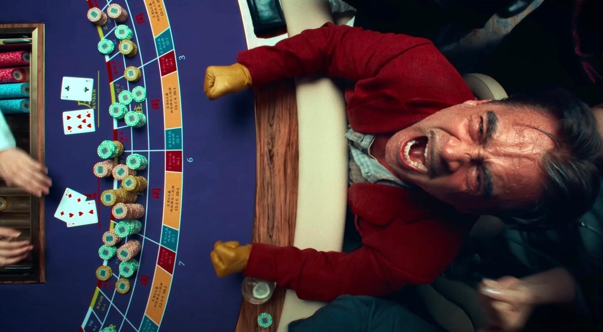 Кадр из фильма. Колин Фаррелл в роли лудомана-авантюриста великолепен