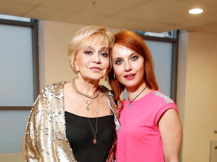     Ирина Шевчук с дочерью Александрой / Геннадий Авраменко