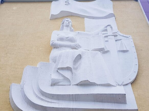    Элина Болдырева