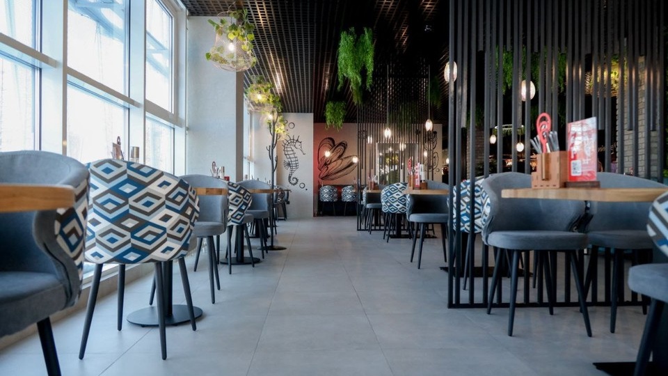 В Ноябрьске распахнул свои двери новый ресторан, где можно отведать морепродукты