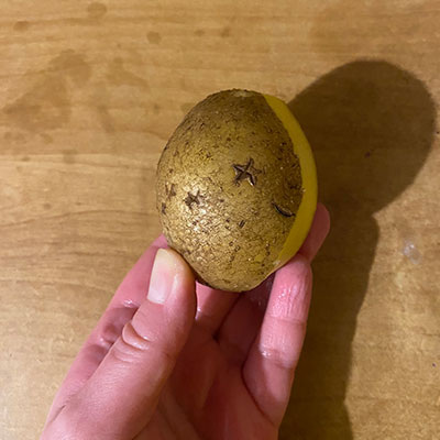 Да, рука красная, вода холодная была 