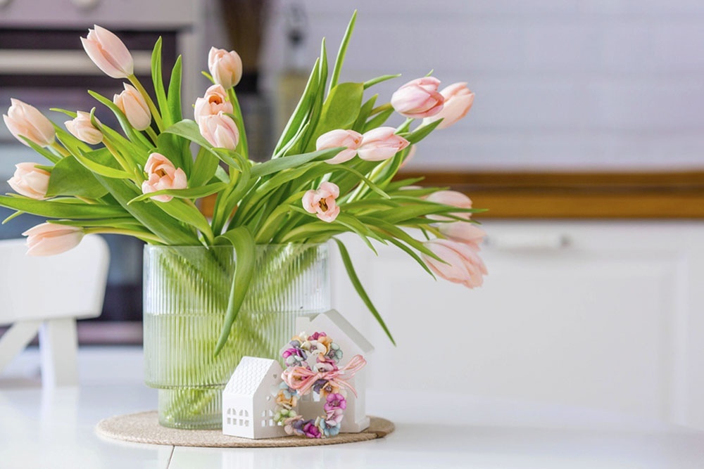    Настоящий праздник 8 Марта рождается из атмосферы - когда дом наполнен уютом, светом и теплом. / iStock