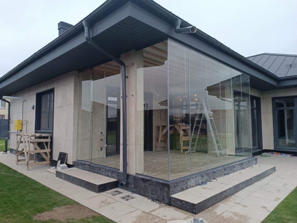    framed-glazing-secrets-veranda ООО «Стеклопроект»