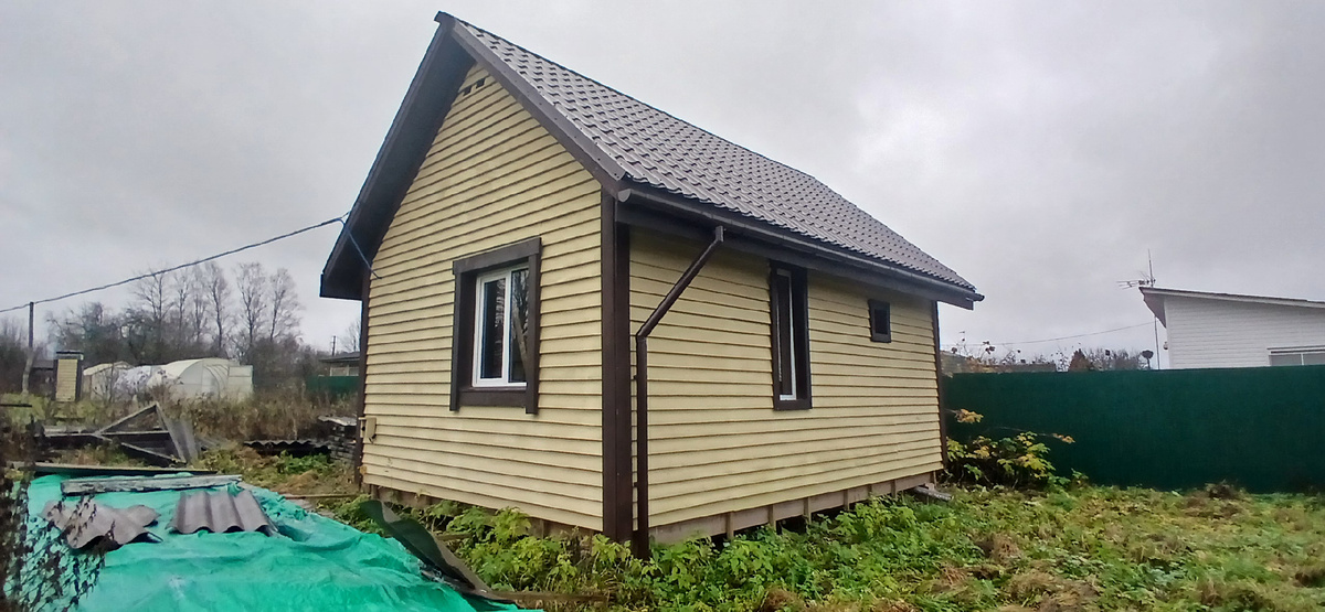 Баня снаружи.