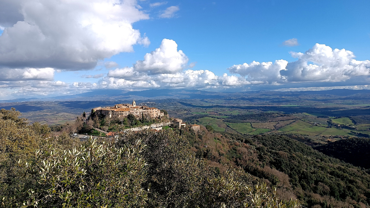 Маремма. Панорама на борго Монторсайо (Montorsaio). Фото автора