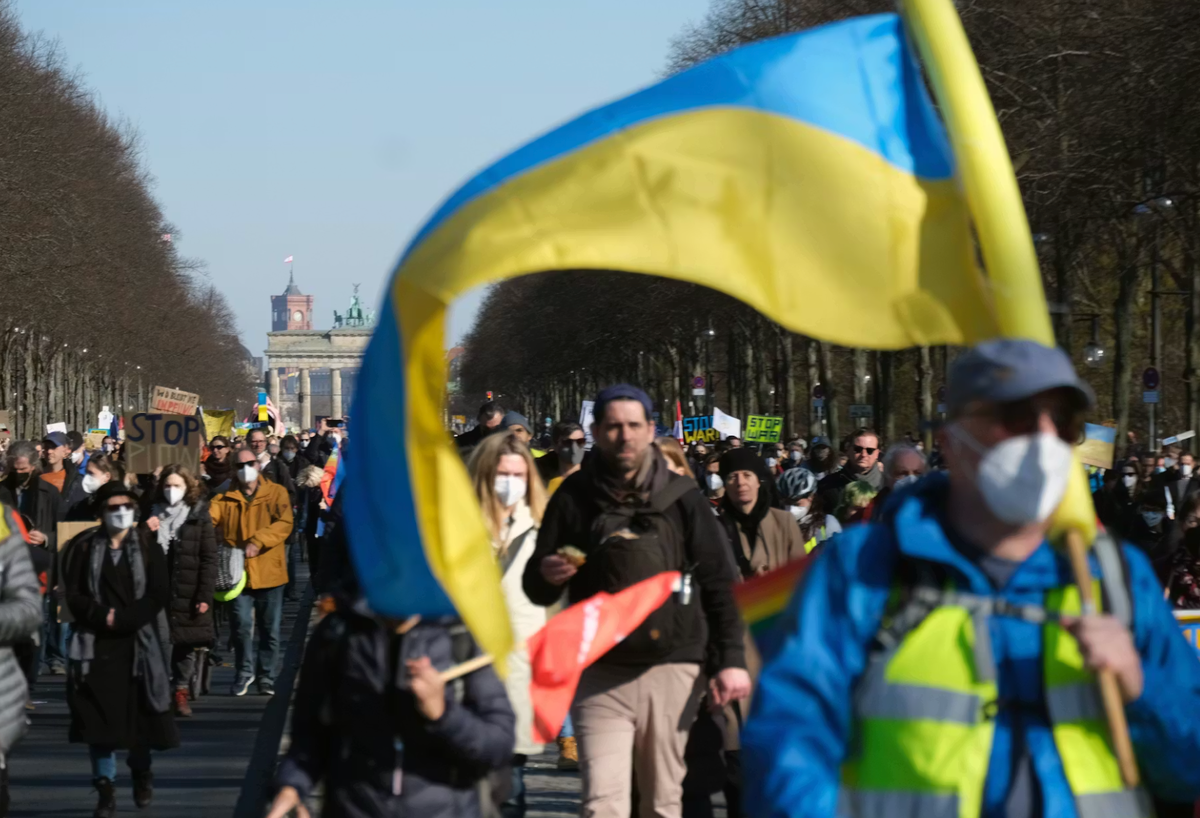 Украинская демонстрация в Берлине через несколько недель после начала войны весной 2022 года © Markus Wächter/Berliner Zeitung