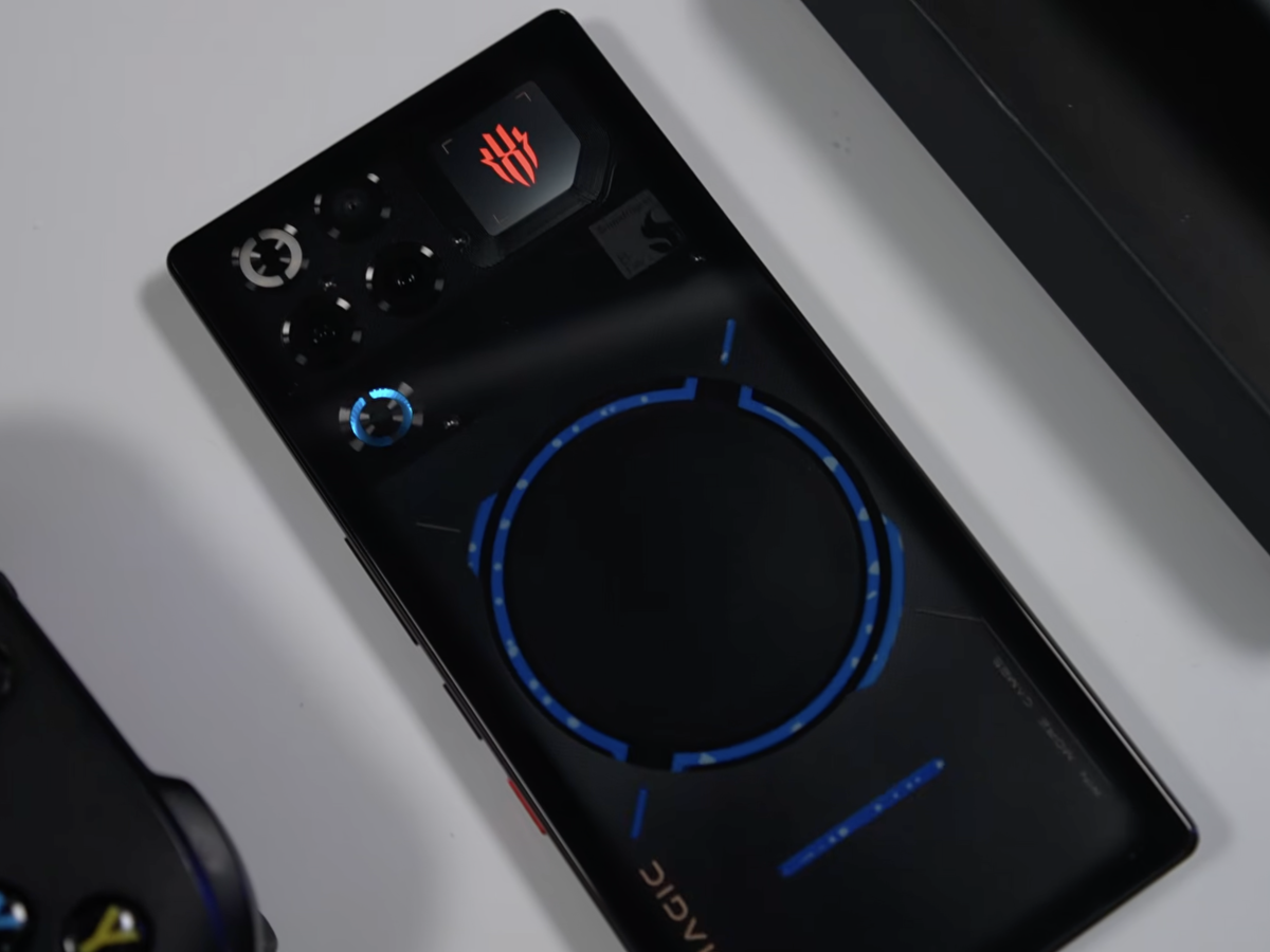    Энтузиаст проверил, как RedMagic 11 Pro справляется с PC-играми