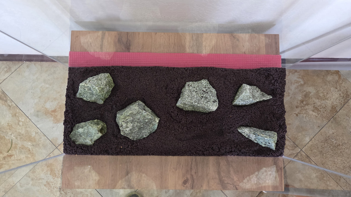 6 камней как будто много