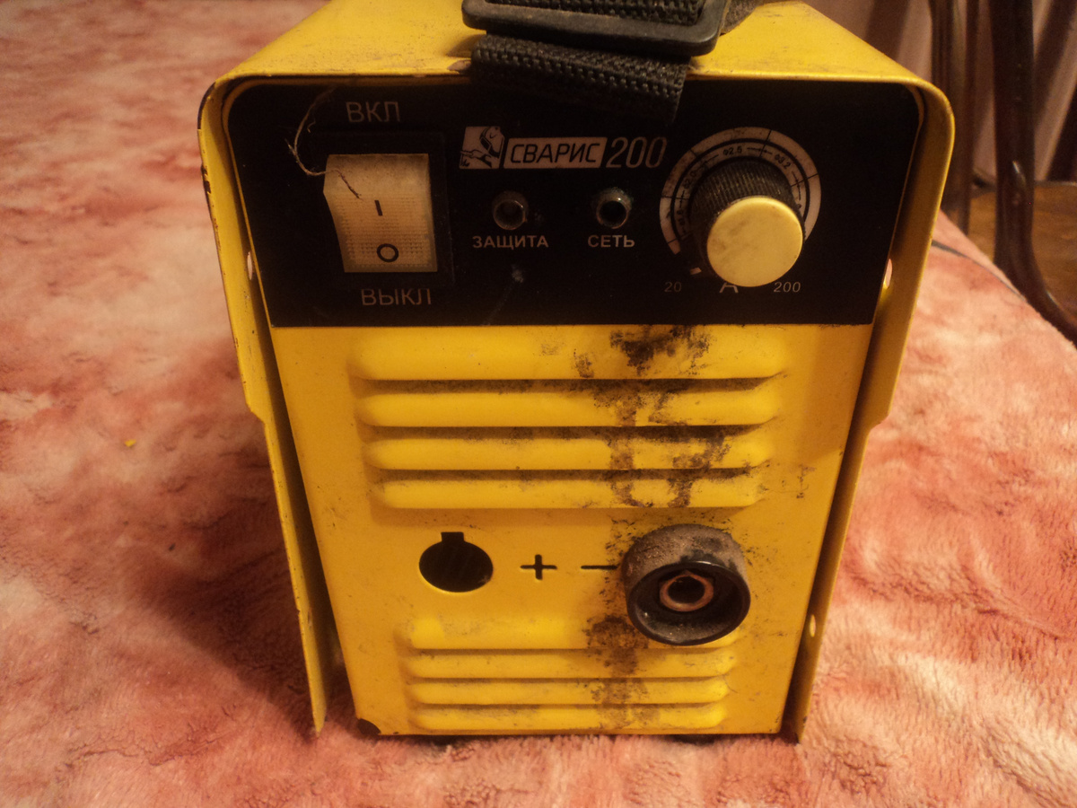 Передняя панель аппарата. Фото автора.