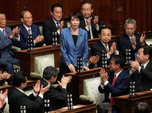    © AP Photo/Eugene Hoshiko