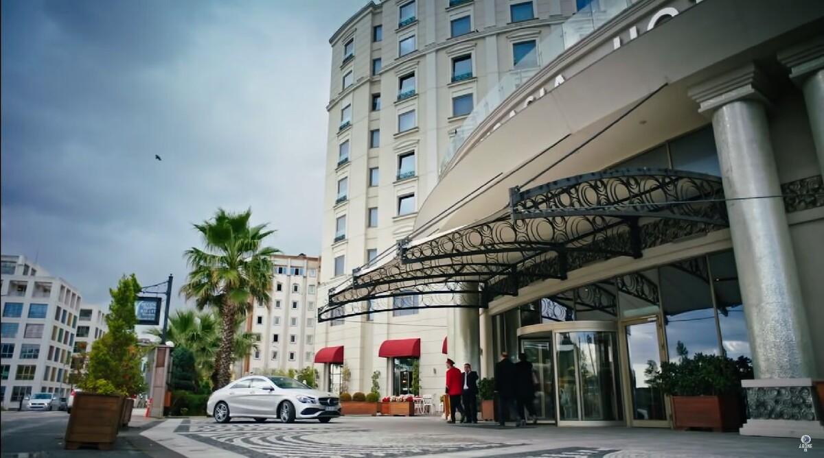 Кадр из сериала «Госпожа Фазилет и ее дочери», Турция, 2017 год