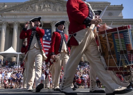    Bloomberg: администрация Трампа намерена завершить войну на Украине к 250-летию независимости США