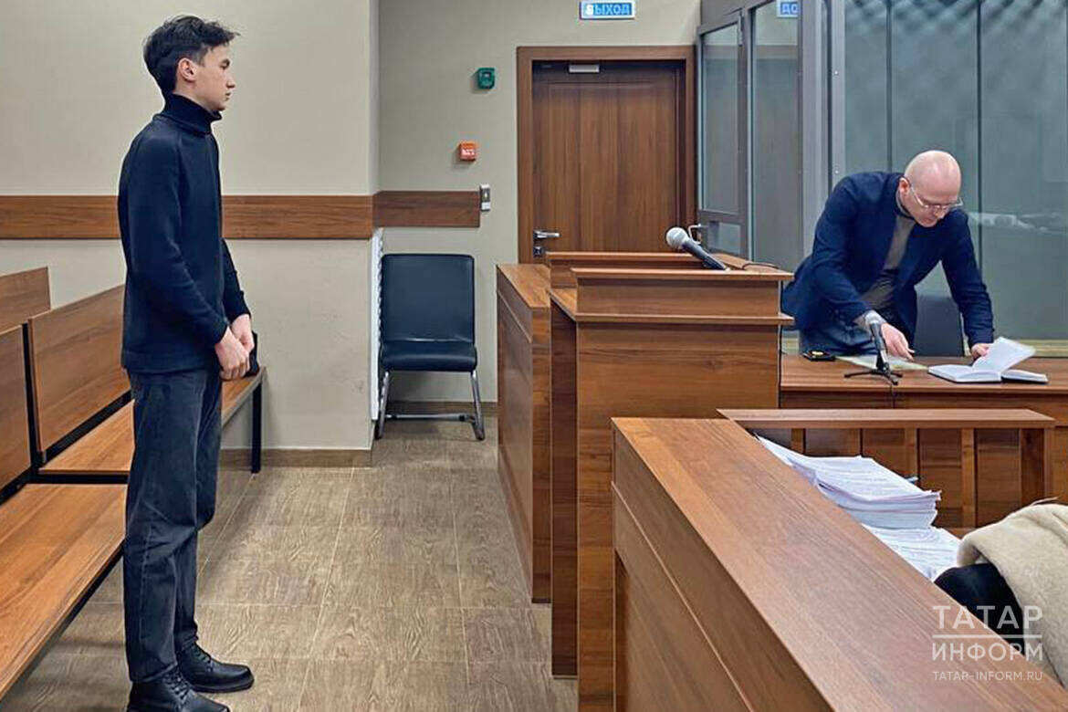 Ришата Загртдинова обвиняют в мошенничестве, кражах, неправомерном доступе к компьютерной информации. В его уголовном деле 19 эпизодовФото: © Кирилл Гумиров / «Татар-информ»