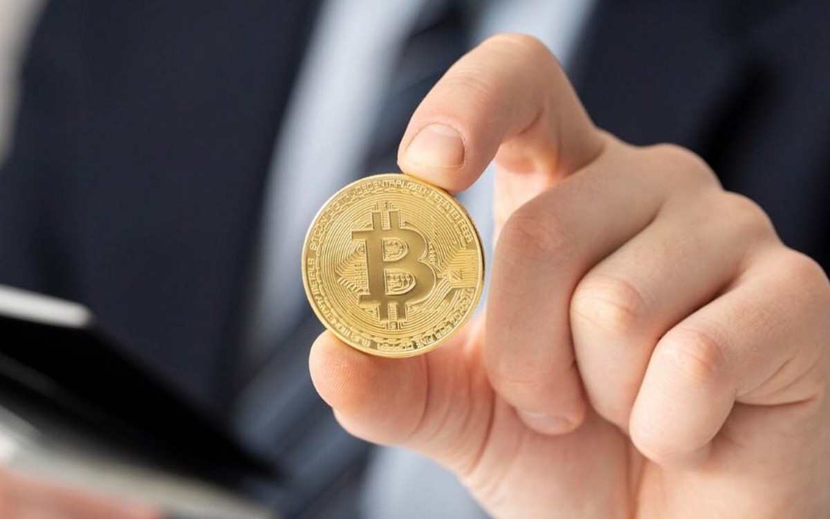    Крупнейший мировой майнер Bitdeer избавился от всех биткоинов Фото – ru.freepik.com