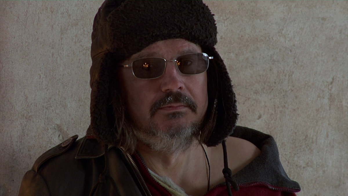 Балабанов обладатель премии «Ника» за режиссёрскую работу в картине «Про уродов и людей»; фото: кадр из фильма «Балабанов. Колокольня. Реквием» 2022