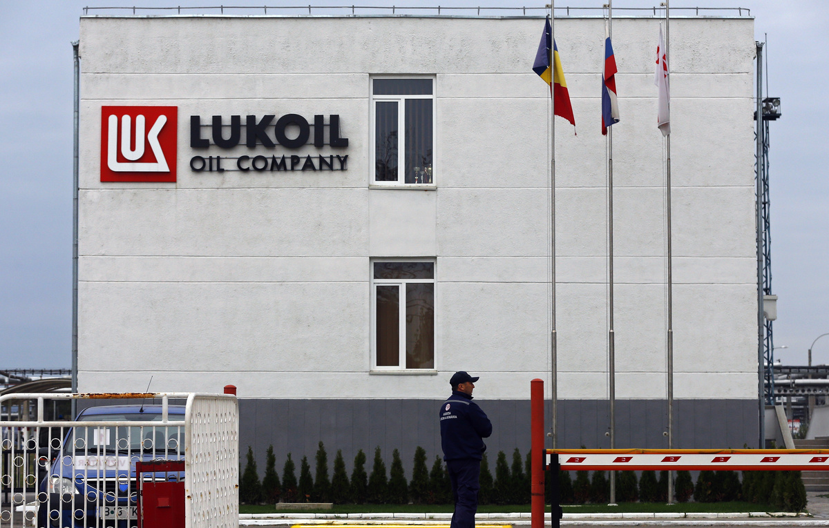 REUTERS/Bogdan Cristel