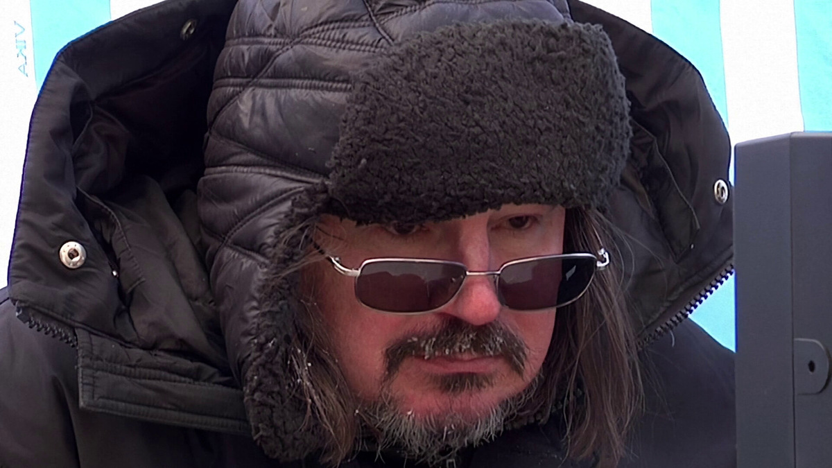 Алексей Балабанов — советский и российский кинорежиссер, сценарист, продюсер; фото: кадр из фильма «Балабанов. Колокольня. Реквием» 2022

