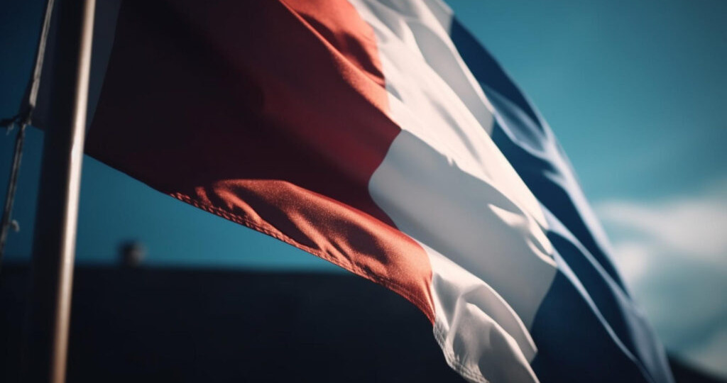 Франция опровергла планы передавать ядерное оружие Украине