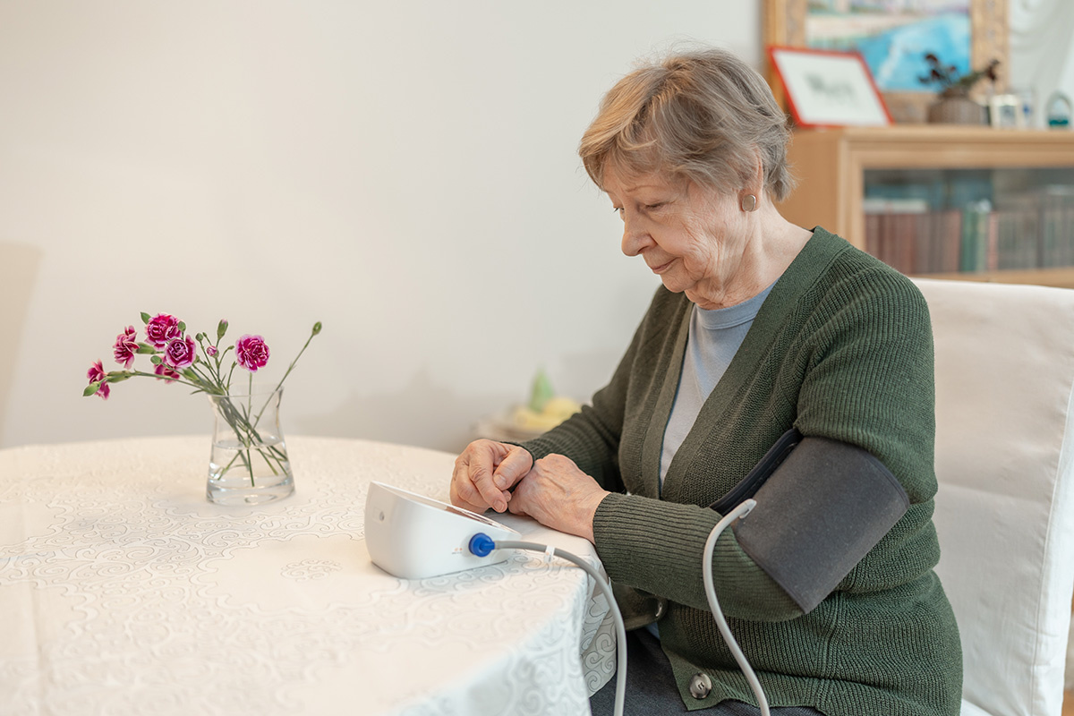 ArinaDvl / Shutterstock / FOTODOM📷Артериальное давление у женщин несколько выше, чем у мужчин