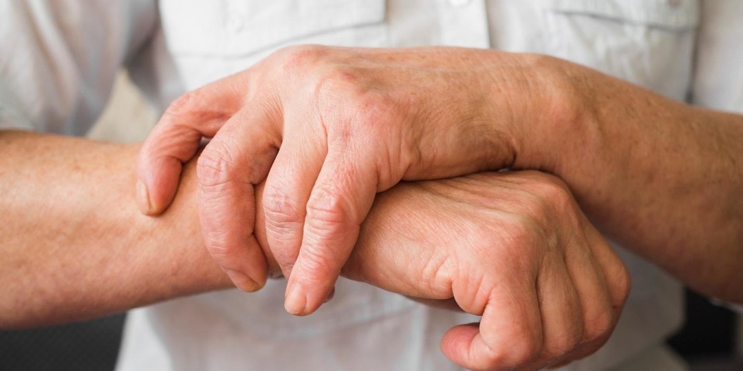 Ранние признаки ревматоидного артрита — почему важно не пропустить первые сигналы