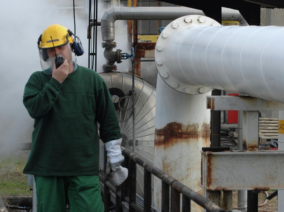    Подстанция нефтепровода "Дружба" в Сажаломбате, Венгрия | © AP Photo / BELA SZANDELSZKY