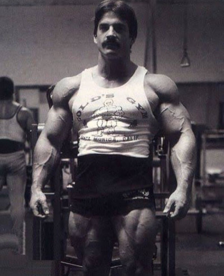 Майк Ментцер