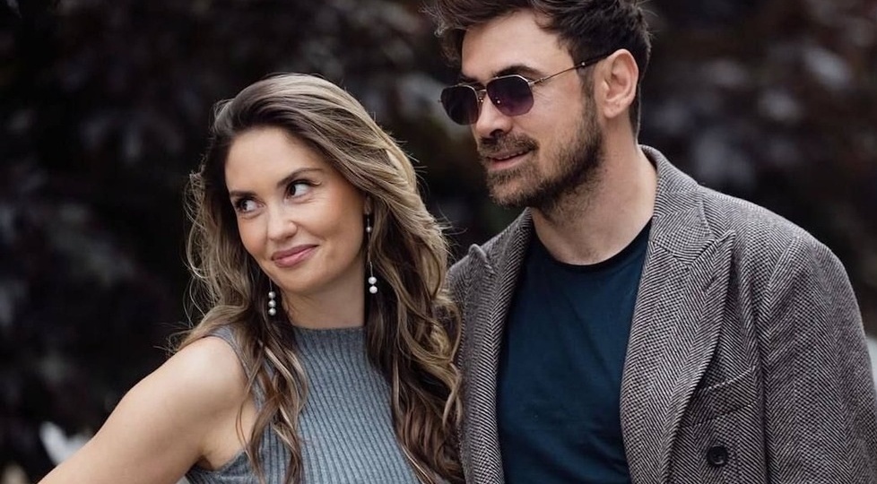 "Масленица": Агата Муцениеце и Елена Дудина впервые показали мужей после рождения малышей фото