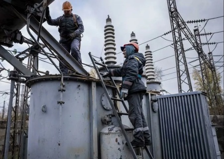    Восстанавливать энергосистему Киев намерен за счёт повышения коммунальных тарифов
