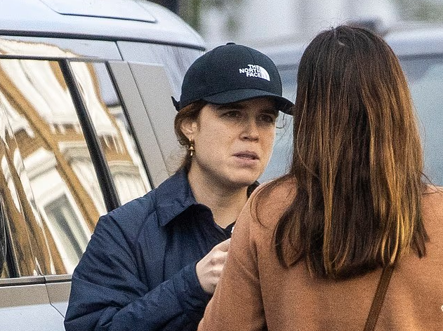 Посмотрела на новые снимки принцессы Евгении и вспомнила философский анекдот