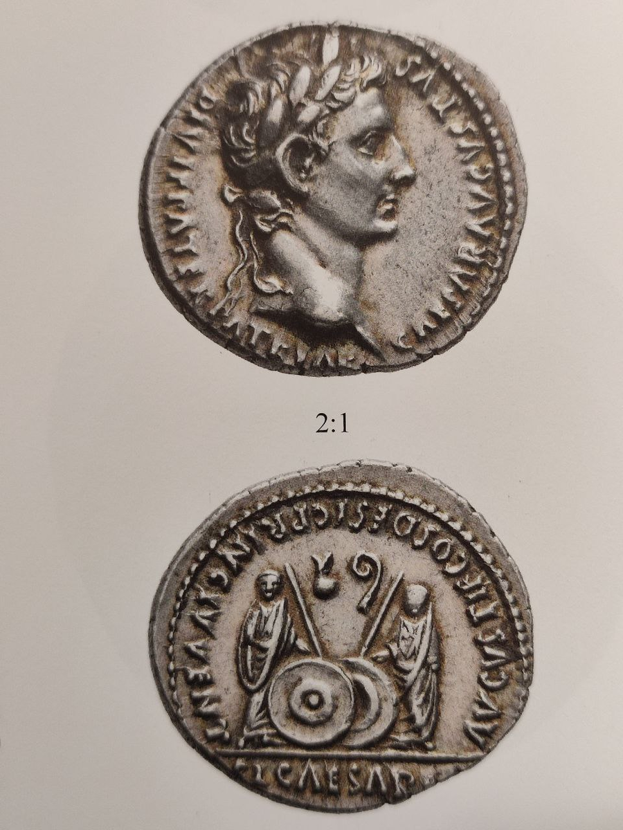 Монета Октавиана Августа