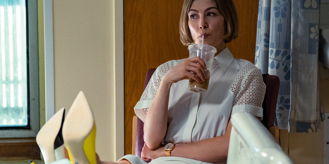 «Аферистка»: Воровство под маской заботы