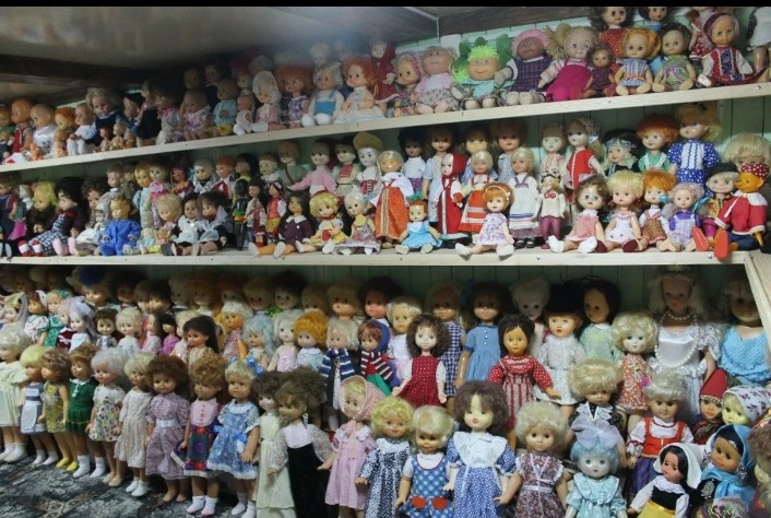 Редкие куклы живут дома у очень милой женщины из Калининграда .Я у нее тоже покупала несколько кукол для моей коллекции .