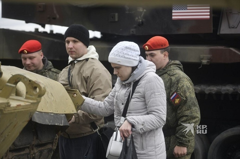    На Урале провели выставку трофейной техники и оружия Ольга ЮШКОВА