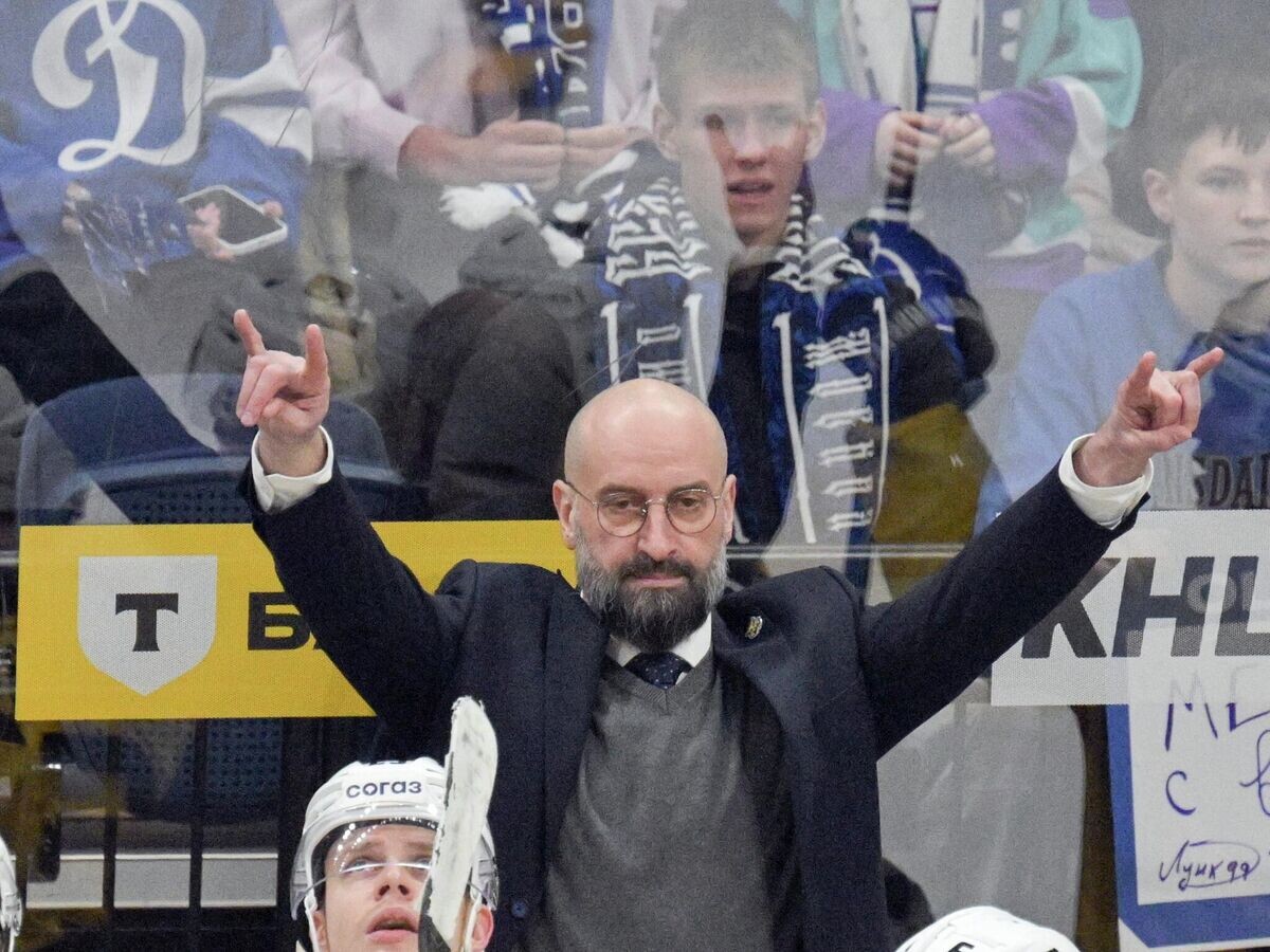    Главный тренер "Северстали" Андрей Козырев | © РИА Новости / Владимир Федоренко