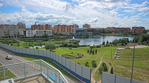 Дубна — город, наукоград на севере Московской области (в 121 км от Москвы), крупнейший в России центр по исследованиям в области ядерной физики. Население — 74 032 чел. (2024 г.)
