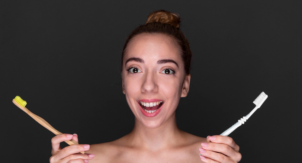 Таблетки, ручки, шприцы для отбеливания зубов: жесткая правда о "белоснежной улыбке за вечер"