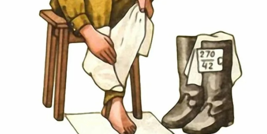 Почему в советской армии солдаты носили портянки а не носки.