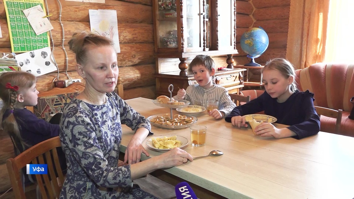    Как держат Великий пост в многодетной семье Елены Мац - в материале «Вестей»