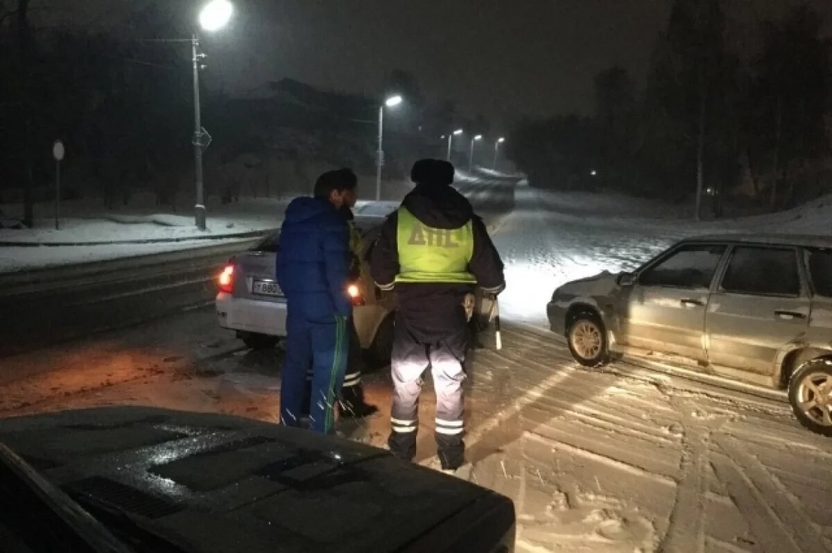    Дорожная полиция оштрафовала владельцев волгоградских трасс за снег
