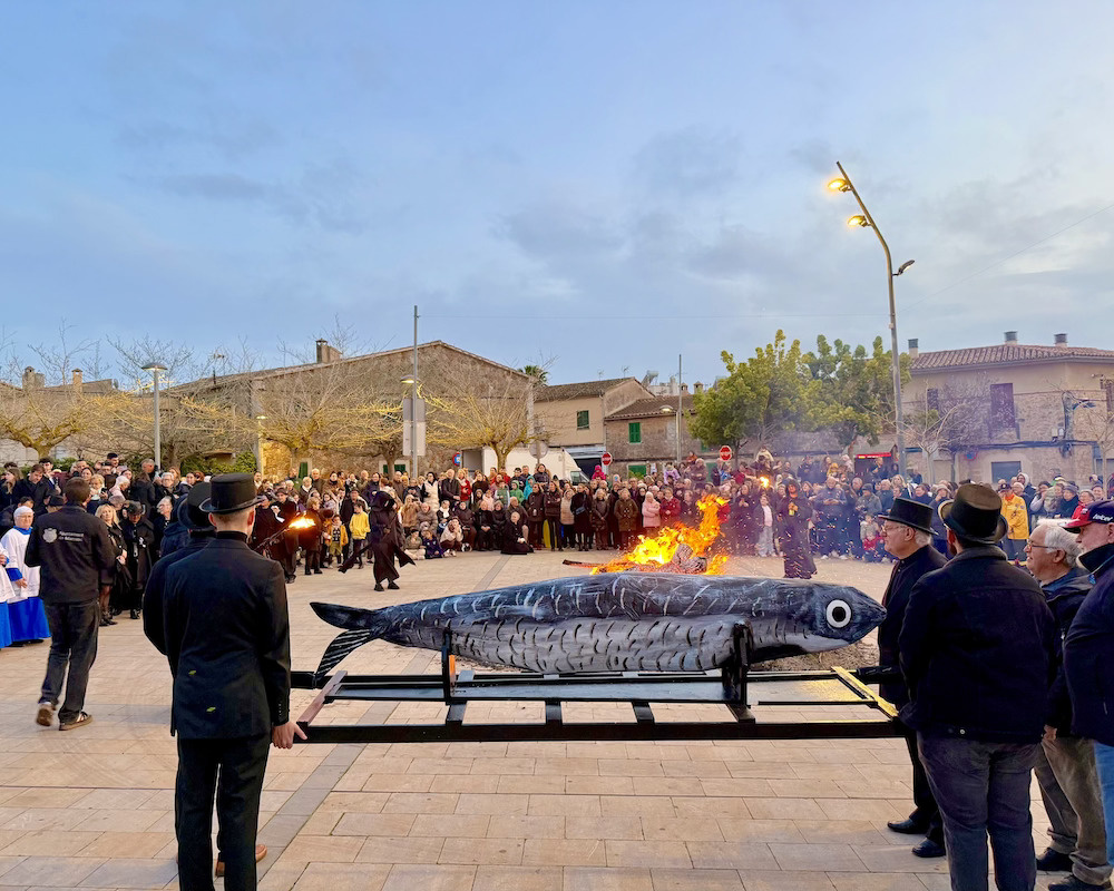 Похороны Сардины на Майорке