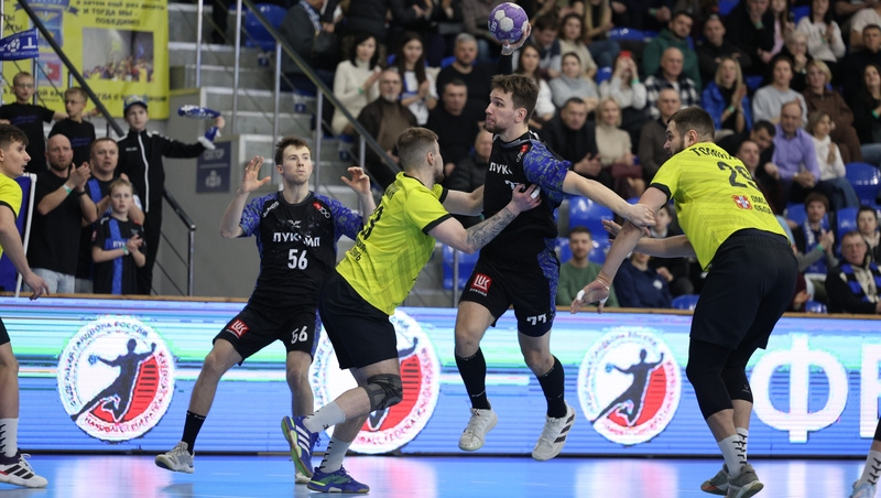    Противостояние выдалось напряжённым Фото: Дмитрий Ахмадуллин / / ИА «Победа26»