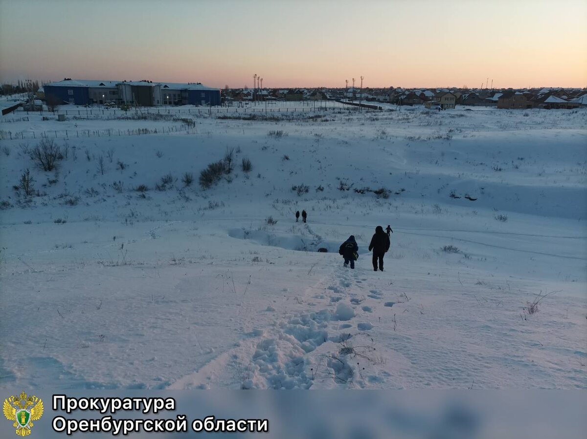    Два человека погибли при катании на санках в Оренбуржье