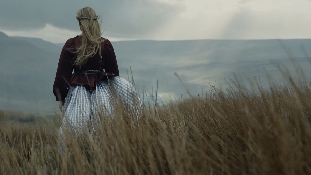 Кадр из фильма «Грозовой перевал», 2026 год, режиссер Эмиральд Феннел