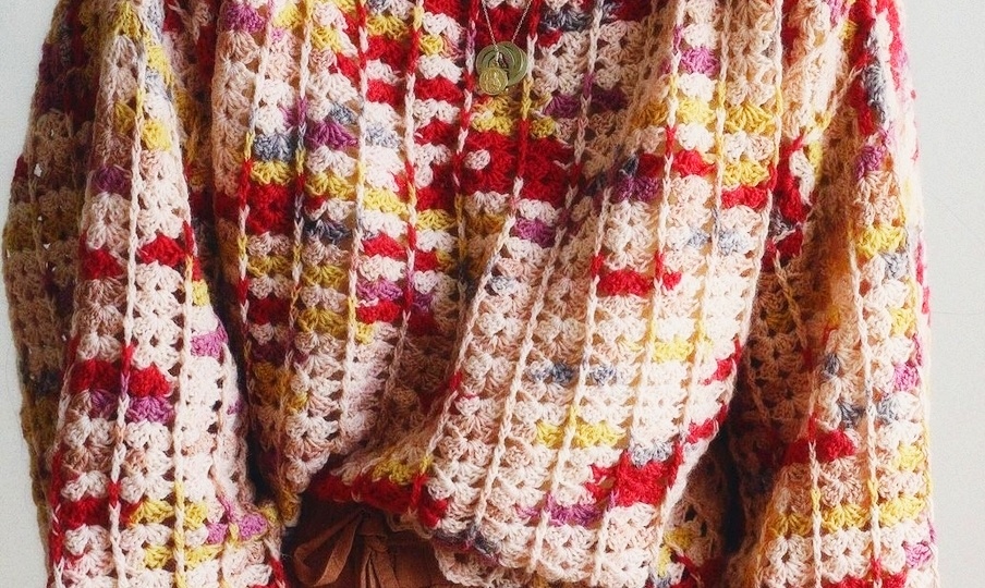 Узоры крючком для джемперов и не только. 10 схем для вязания