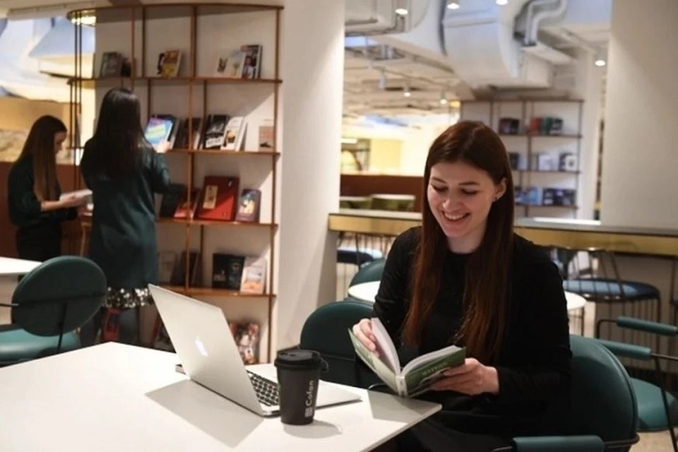    В Мариуполе модернизируют библиотеки до уровня модельных Михаил ФРОЛОВ