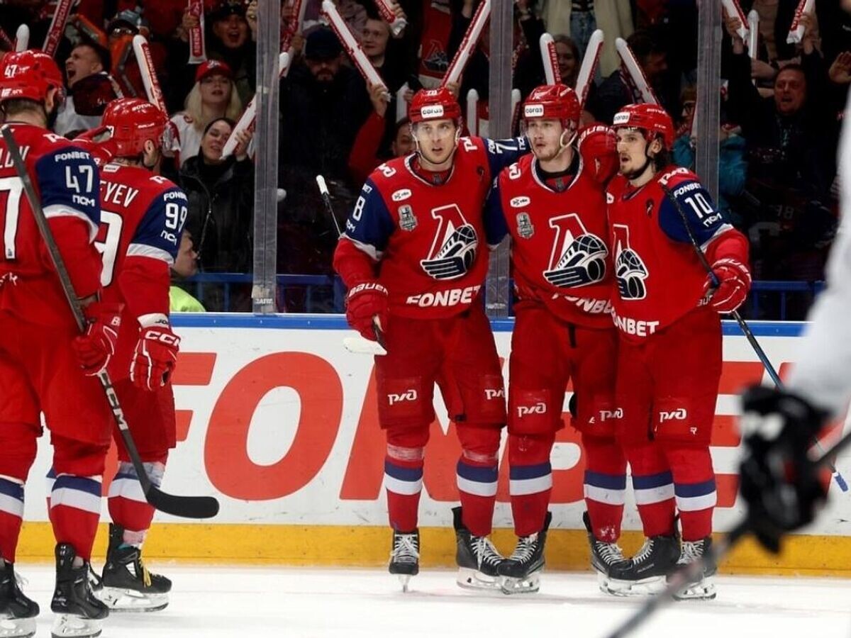    Хоккеисты "Локомотива" | © Соцсети ХК "Локомотив"