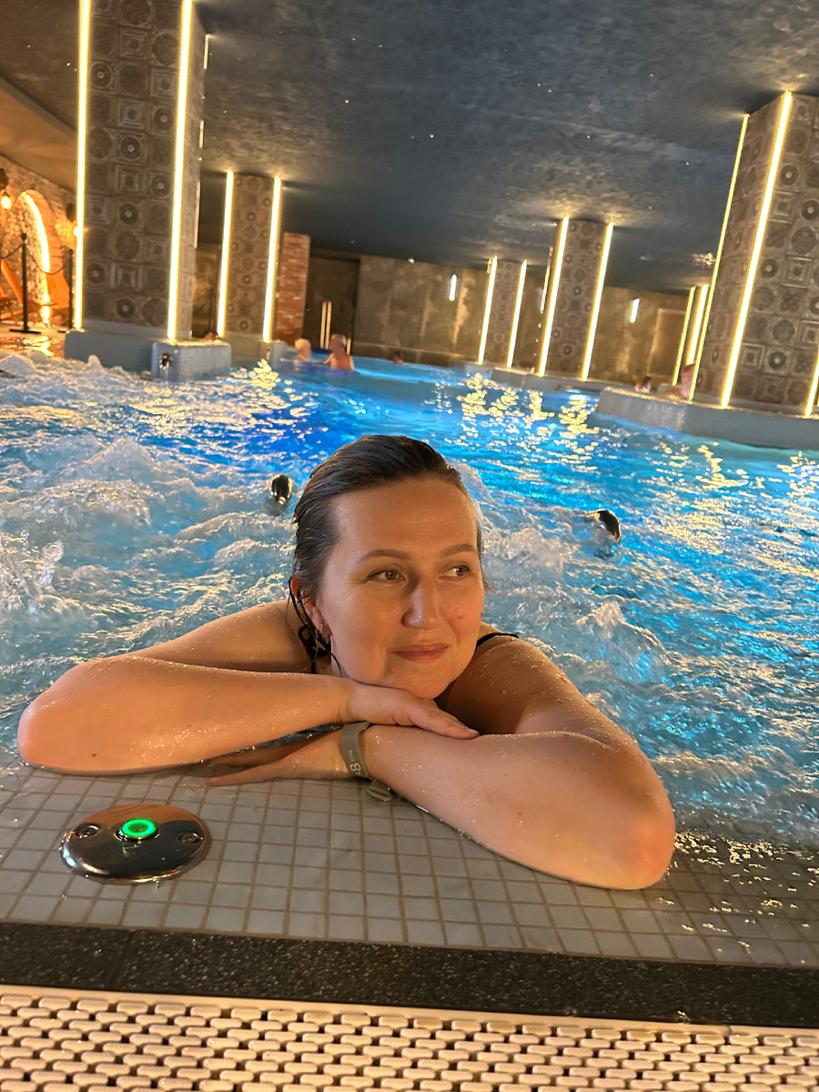 Муж завалил горизонт на фото.