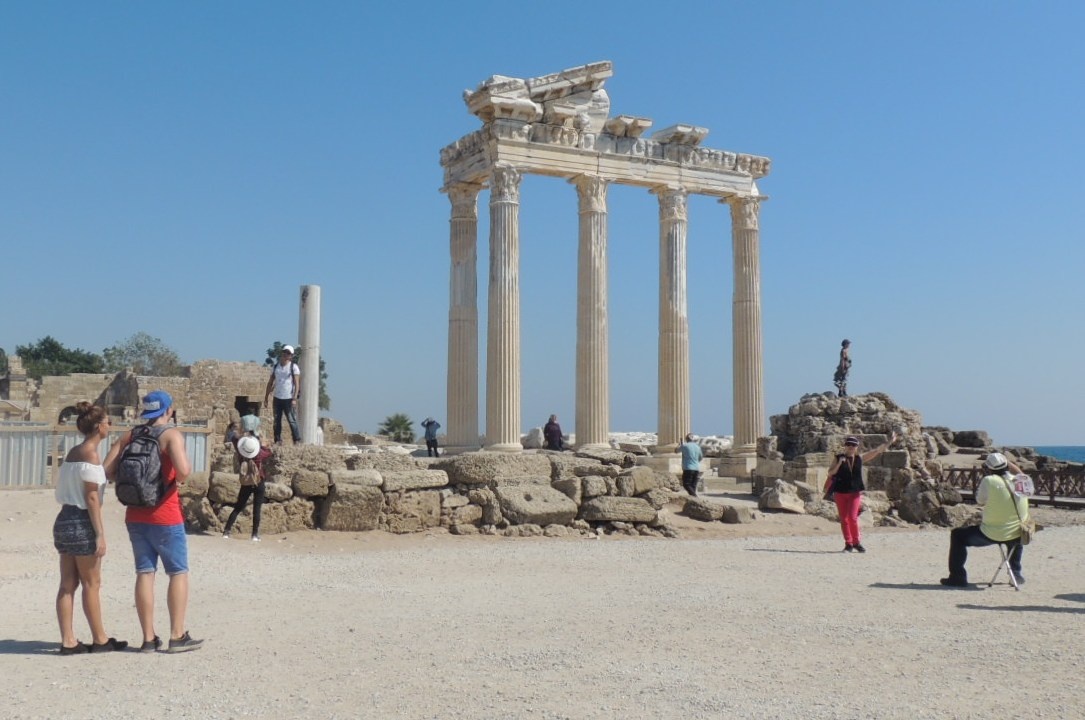 Одно из самых притягательных мест в Турции. Храм Аполлона