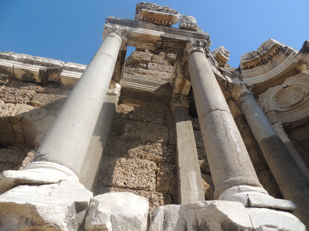 Древнегреческая библиотека в Сиде