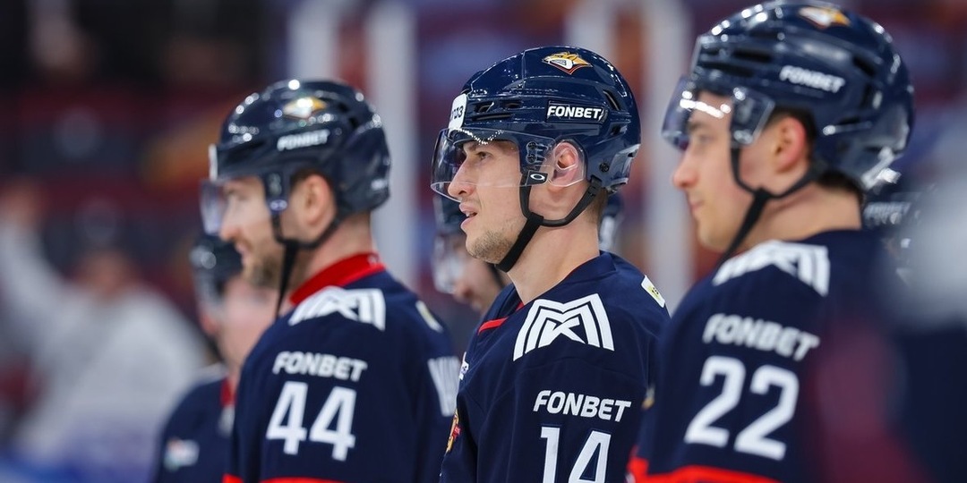 «Магнитка» потеряла ключевого игрока прямо перед плей-офф. Силантьев получил тяжелую травму